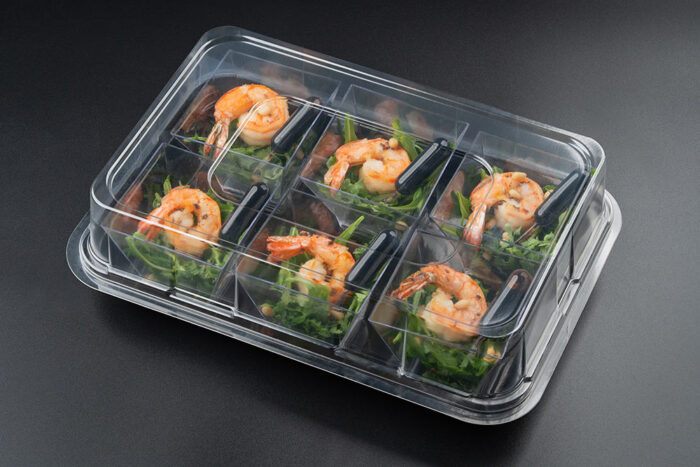 Salat-Krevetki-s-rukkoloj-kryshka-700×467
